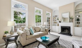 2610 WINDBREAK Dr, Alexandria, VA 22306