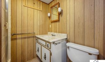 1614 Gateway Dr, Albert Lea, MN 56007