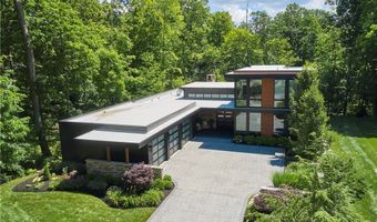 243 Overwood Rd, Akron, OH 44313
