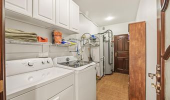 355 Kamalei Cir, Kahului, HI 96732