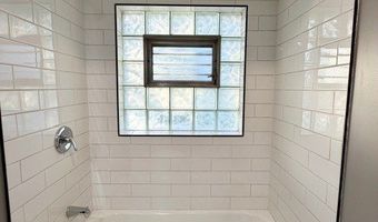 22 W070 Byron Ave, Addison, IL 60101