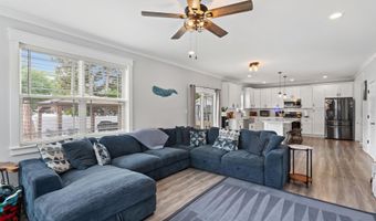 140 Pennant Ave, Beachwood, NJ 08722