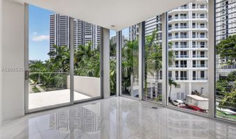 3750 Yacht Club Dr TH5, Aventura, FL 33180