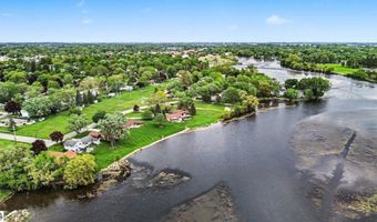 937 Riverview Dr, Alma, MI 48801