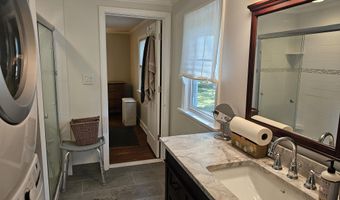 10 Wilkie Blvd, Beesleys Point, NJ 08223