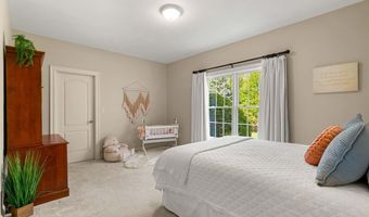 12 Amber Ln, Bedford, NH 03110