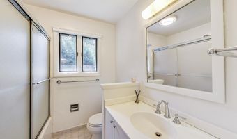 6515 E HALBERT Rd, Bethesda, MD 20817