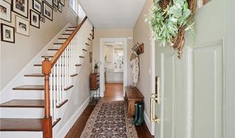 47 Hyland Ave, East Greenwich, RI 02818