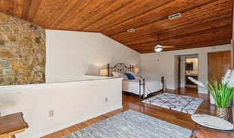 2058 BEACH Ave, Atlantic Beach, FL 32233