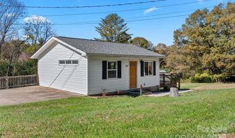 24 Ian River Dr, Asheville, NC 28806