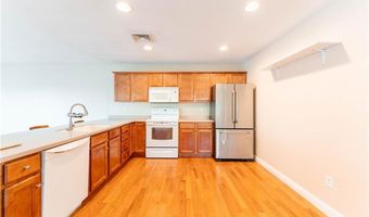 683 Metacom Ave 79, Bristol, RI 02809