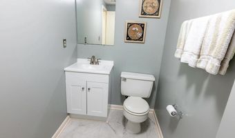 38 GREAT PINES Ct, Rockville, MD 20850