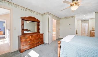 825 Woonsocket Hill Rd, North Smithfield, RI 02896