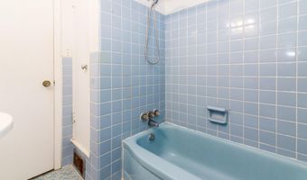 1420 Hatcher Cres, Ann Arbor, MI 48103