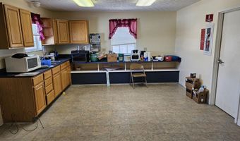 4 Chateau Ln, Barboursville, WV 25504