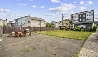 485 Hallett St, Bridgeport, CT 06608