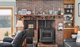 34 Windsor Ave, Augusta, ME 04330