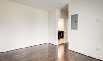 1107 S WALTER REED Dr 302, Arlington, VA 22204