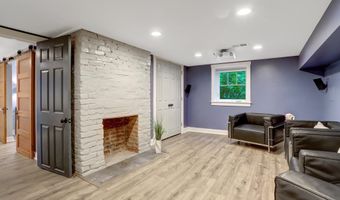 1903 N RANDOLPH St, Arlington, VA 22207