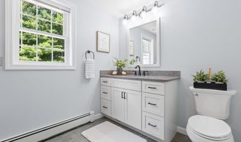 127 Hooksett Rd, Auburn, NH 03032