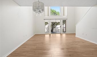 500 ORANGE Dr 10, Altamonte Springs, FL 32701