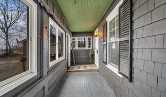 22 Parker St, Bangor, ME 04401