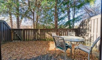 2155 Pauline Ct, Ann Arbor, MI 48103