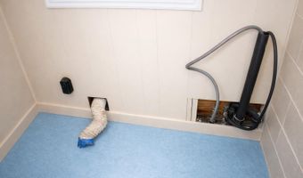 2 Wallace Rd, Beaufort, SC 29907