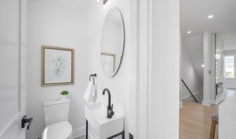 235 ASCOT Pl NE, Washington, DC 20002