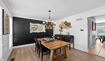 703 Trago Creek Dr, Ballwin, MO 63021