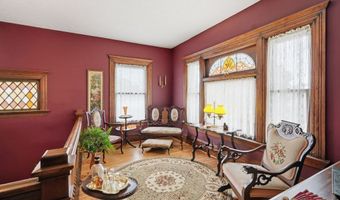 108 W Main St, Amherst, OH 44001