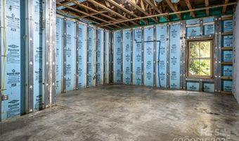 135 Spooks Branch Rd, Asheville, NC 28804