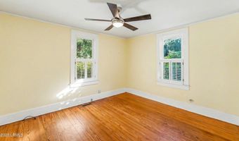 2301 Hermitage Rd, Beaufort, SC 29902