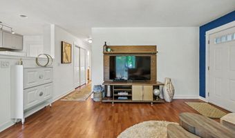 2214 McCall Dr, Ashland, OR 97520