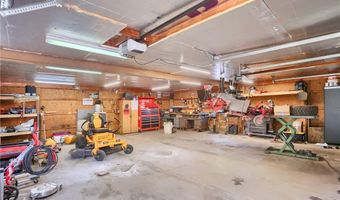 706 Hall Rd, Clay, PA 16001
