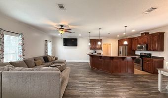 93 Oak Forrest Dr, Adel, GA 31620