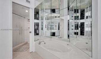 19101 NE 36th Ct 2206, Aventura, FL 33180