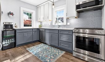 1036 W OKLAHOMA St, Appleton, WI 54914