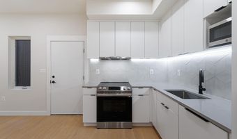 733 8TH St SE 02, Washington, DC 20003