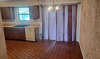 614 N 11th St, Carlsbad, NM 88220