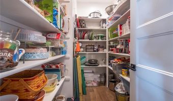 1210 Signal Lake Ct, Baldwin City, KS 66006