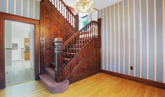 2408 Edwards St, Alton, IL 62002