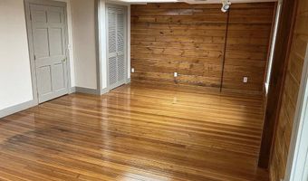 30 Bradford St, Bristol, RI 02809