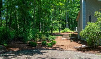 1016 MAPLE HILL Ave SE, Ada, MI 49301