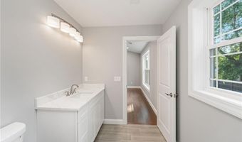 10 Sherwood Ave, North Providence, RI 02911