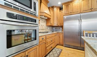 W5889 GERANIUM Drive, Appleton, WI 54915