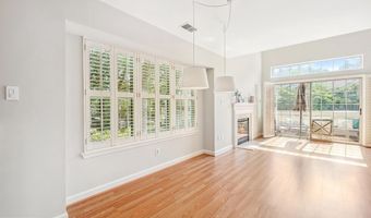 10824 ANTIGUA Ter #201, Rockville, MD 20852