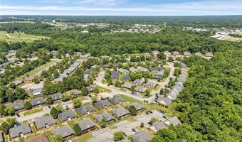 807 W LONGLEAF Dr 15, Auburn, AL 36832