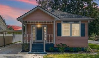 411 LEBEAU St, Arabi, LA 70032