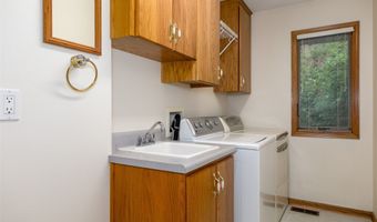 1412 Court St, Adel, IA 50003